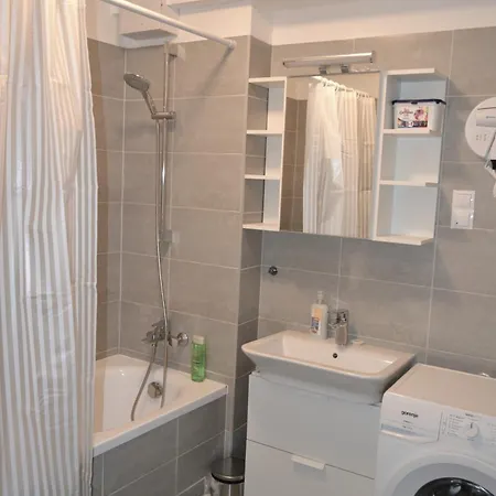 Maria's Family With Free Parking Apartment Budapest