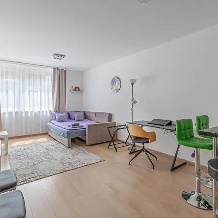 Maria's Family With Free Parking Apartment *