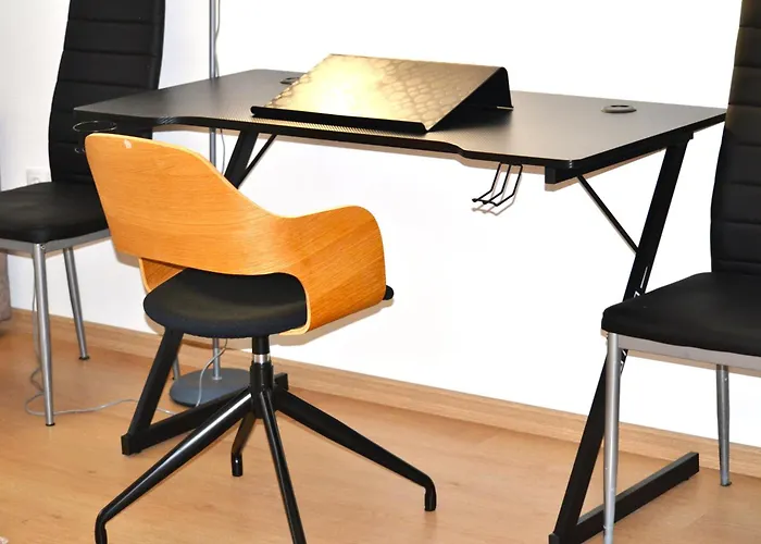 Maria's Family With Free Parking