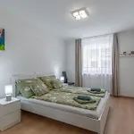 Maria's Family With Free Parking Apartment *
